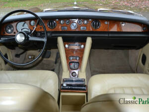 Image 12/50 of Rolls-Royce Silver Shadow I (1973)