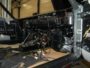 Image 18/50 of Aston Martin V8 (1980)