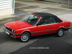 Bild 12/29 von BMW 325i (1990)
