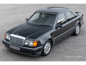 Image 9/34 of Mercedes-Benz 500 E (1992)