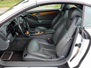 Image 9/21 de Mercedes-Benz SL 500 (2004)