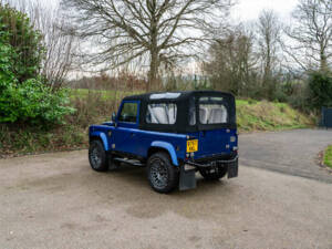 Bild 23/50 von Land Rover 90 (1985)