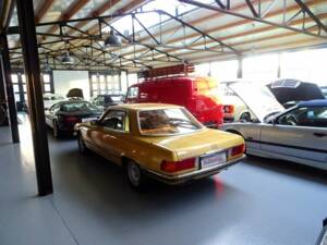 Image 4/10 de Mercedes-Benz 450 SLC (1977)