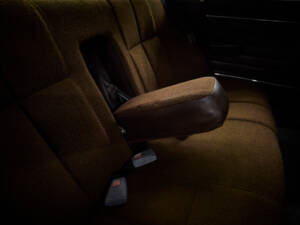 Bild 66/98 von Volvo 244 DL (1975)