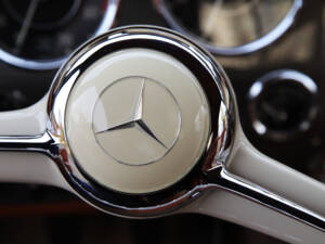 Imagen 13/34 de Mercedes-Benz 190 SL (1961)