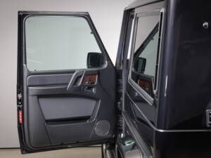 Image 17/32 de Mercedes-Benz G 500 (SWB) (2012)