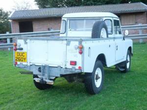 Image 15/50 of Land Rover 109 (1983)