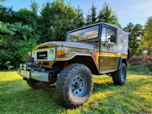 Bild 4/15 von Toyota Land Cruiser BJ 40 (1984)