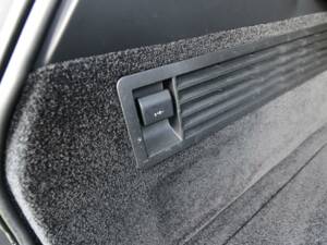 Bild 32/50 von Land Rover Range Rover Autobiography SDV8 (2017)