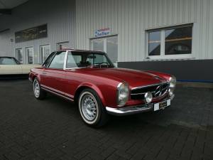 Image 1/27 of Mercedes-Benz 280 SL (1970)