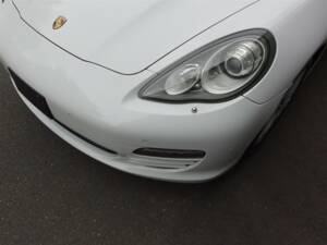 Image 34/98 of Porsche Panamera S (2010)