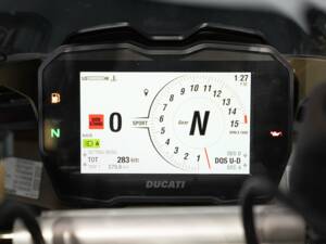 Bild 27/44 von Ducati DUMMY (2019)