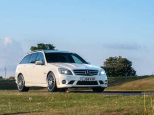 Immagine 12/50 di Mercedes-Benz C 63 AMG T (2009)