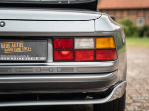 Image 21/42 de Porsche 944 S2 (1991)