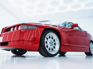 Image 16/48 de Alfa Romeo SZ (1989)