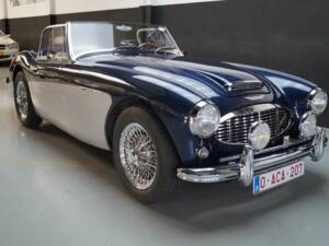 Imagen 2/50 de Austin-Healey 3000 Mk II (BN7) (1961)