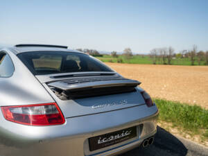 Image 18/82 of Porsche 911 Carrera 4S (WLS) (2006)