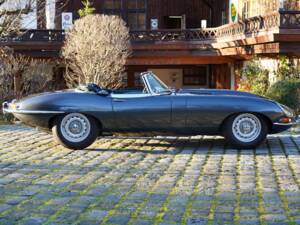 Bild 29/52 von Jaguar E-Type 4.2 (1965)