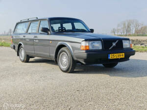 Image 14/31 of Volvo 245 GL (1991)