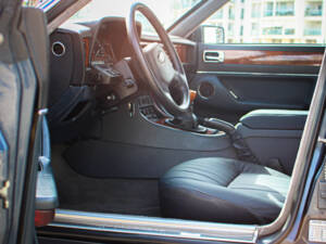 Imagen 35/48 de Jaguar XJ 40 3.2 (1991)