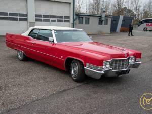 Image 7/20 of Cadillac DeVille Convertible (1969)