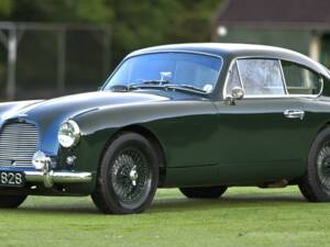 Image 3/50 de Aston Martin DB 2&#x2F;4 Mk II (1955)