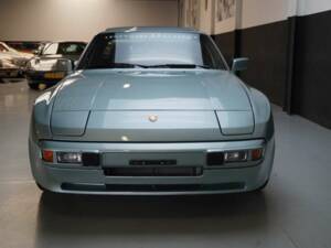 Image 21/50 de Porsche 944 Turbo (1986)