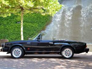 Afbeelding 5/26 van FIAT 124 Spider Volumex (1985)