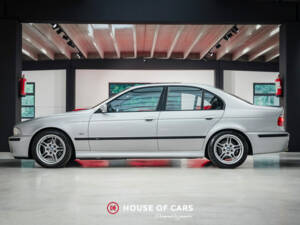 Image 10/23 de BMW 540i (1999)