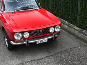 Image 19/36 of Alfa Romeo 2000 GT Veloce (1972)