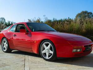 Image 11/50 de Porsche 944 Turbo S (1988)