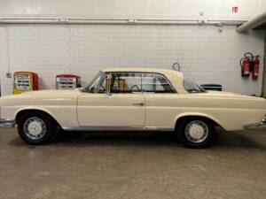 Image 1/15 of Mercedes-Benz 220 SE b (1965)