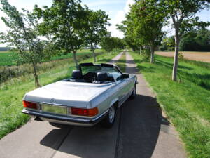 Image 45/96 de Mercedes-Benz 280 SL (1982)