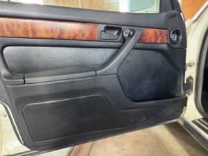 Image 16/37 of BMW 735i (1991)