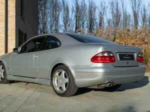 Bild 6/50 von Mercedes-Benz CLK 55 AMG (2000)