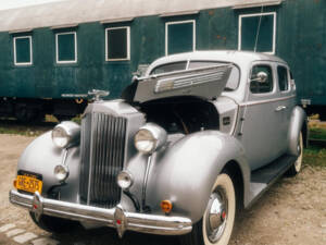 Image 2/15 de Packard Eight (1938)