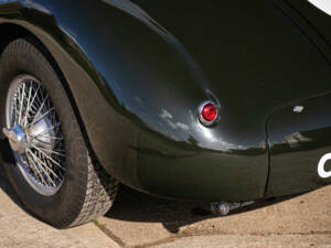 Image 25/41 de Jaguar XK 120 C (C-Type) (1965)