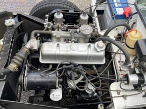 Image 16/27 of Triumph Spitfire Mk III (1968)