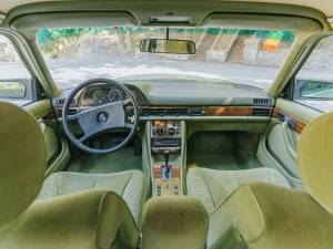 Imagen 35/46 de Mercedes-Benz 280 SE (1982)