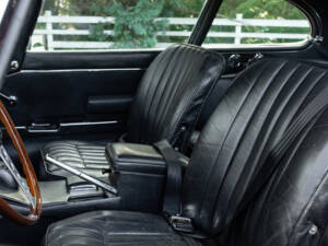 Image 4/20 of Jaguar E-Type (2+2) (1969)