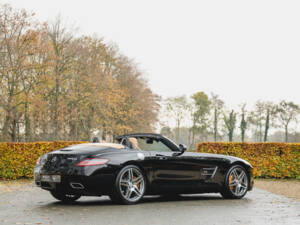 Image 29/100 of Mercedes-Benz SLS AMG Roadster (2011)