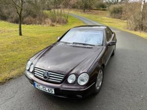 Image 3/27 of Mercedes-Benz CL 600 (2001)