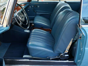 Image 4/50 of Mercedes-Benz 250 SE (1967)