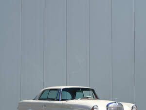 Immagine 9/45 di Mercedes-Benz 280 SE (1968)