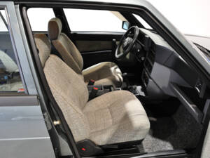 Bild 25/29 von Alfa Romeo 75 1.6 (1987)