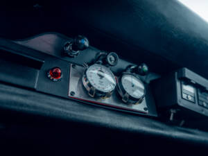 Image 50/63 of Porsche 911 R (1967)