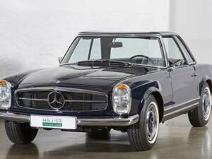 Image 9/20 of Mercedes-Benz 280 SL (1969)