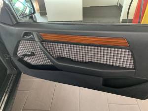 Bild 8/10 von Mercedes-Benz 220 CE (1993)