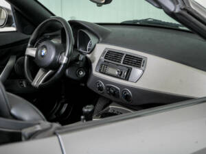 Image 30/50 de BMW Z4 2.2i (2004)