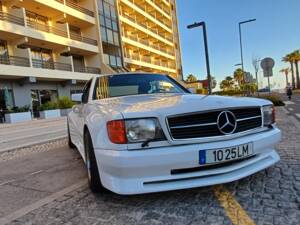 Image 26/65 of Mercedes-Benz 380 SEC (1985)